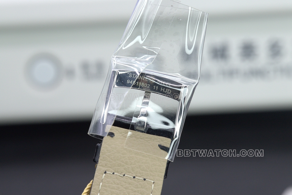 A+ factory Omegareplica watch De Ville new men's mechanical temperament clasp details