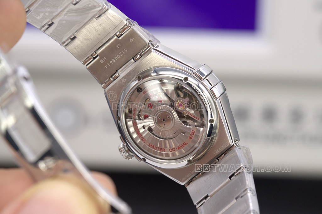 TWOmegareplica watch constellation women's model 29mm circle diamond mother-of-pearl face movement structure