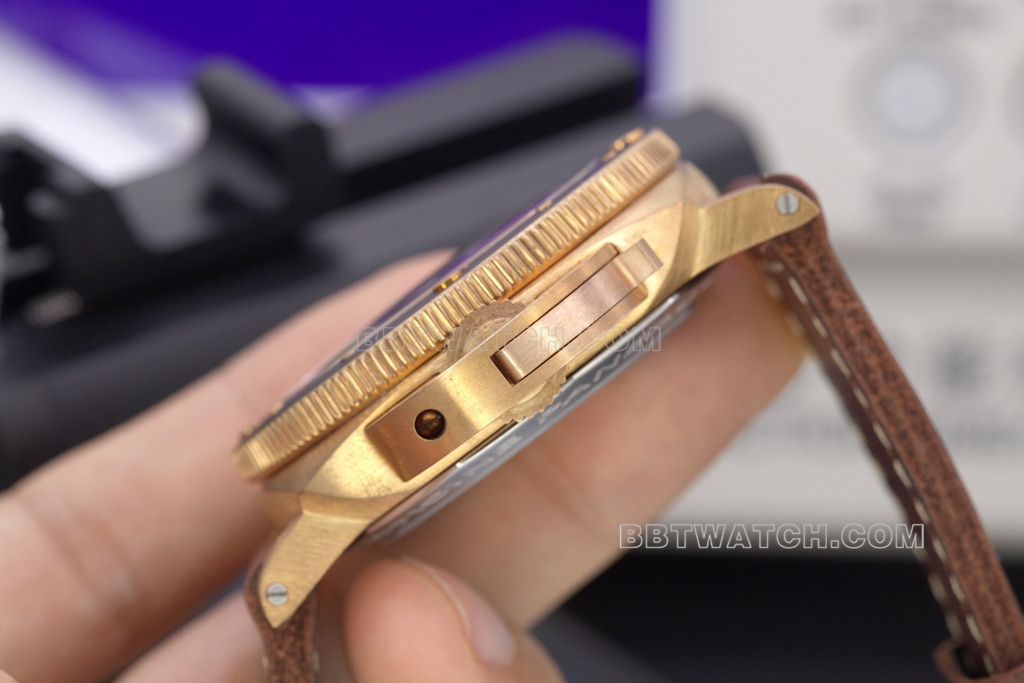 Panerai1:1replica watch,PAM968replica watch,side view