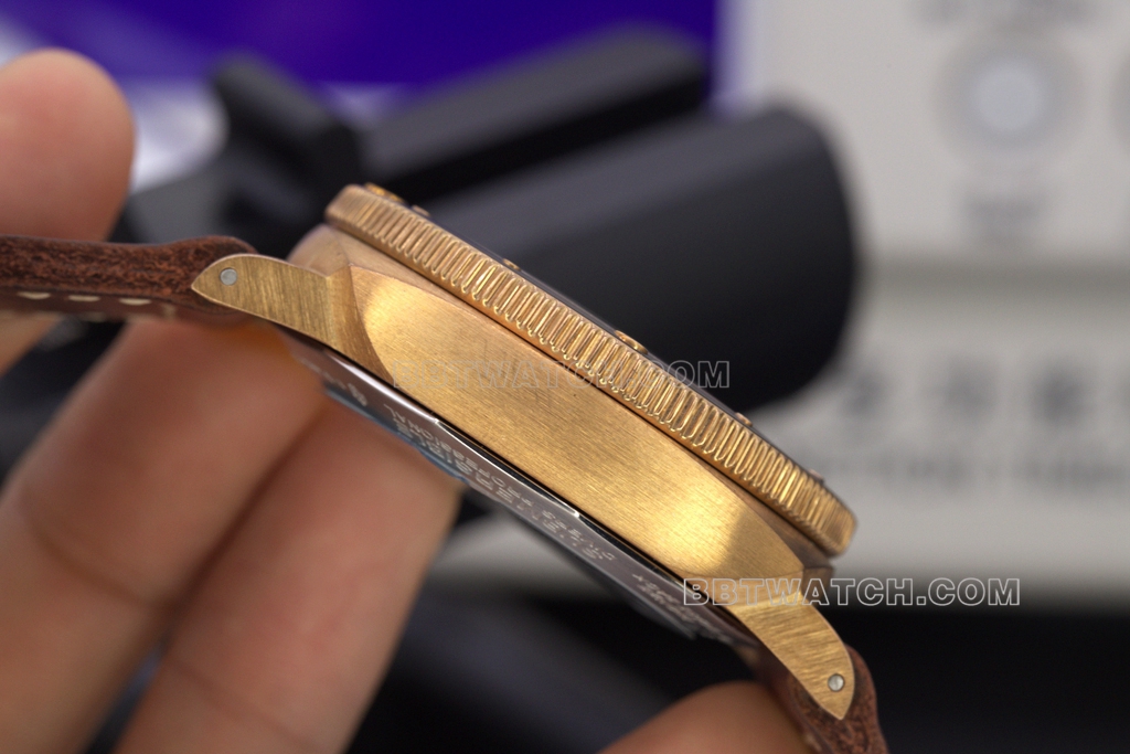 VS FactoryPAM00968Panerai1:1replica watch bronze47mm large dial side view
