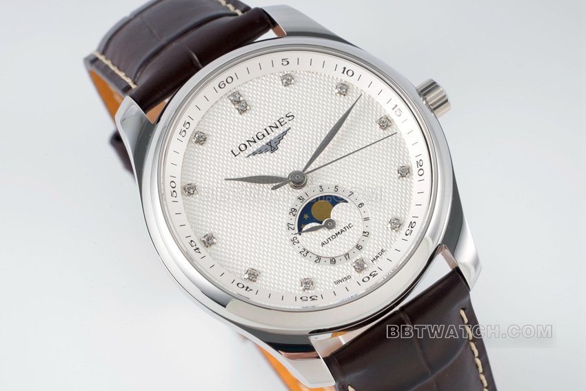 APS factory Longines watchmaking traditional top-tier 1:1high-quality replicasilver dialmoon phaseleather strap model L2.909.4.77.3front live photo