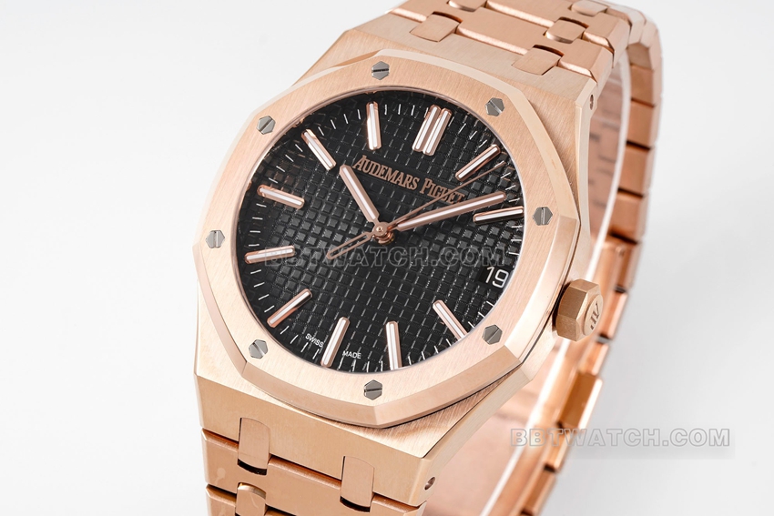 APS factory Audemars PiguetRoyal Oaksuper cloneblack dialrose goldsteel bracelet model 15510OR.OO.1320OR.04front live photo