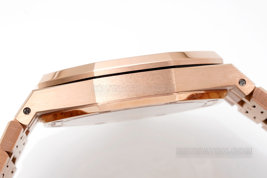 APS factory Audemars PiguetRoyal Oaksuper cloneblack dialrose goldsteel bracelet model 15510OR.OO.1320OR.04side live photo