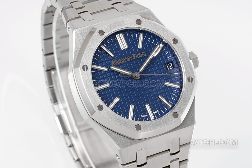 APS factory Audemars PiguetRoyal Oaktop-tier replicablue dialsteel bracelet model 15510ST.OO.1320ST.06front live photo