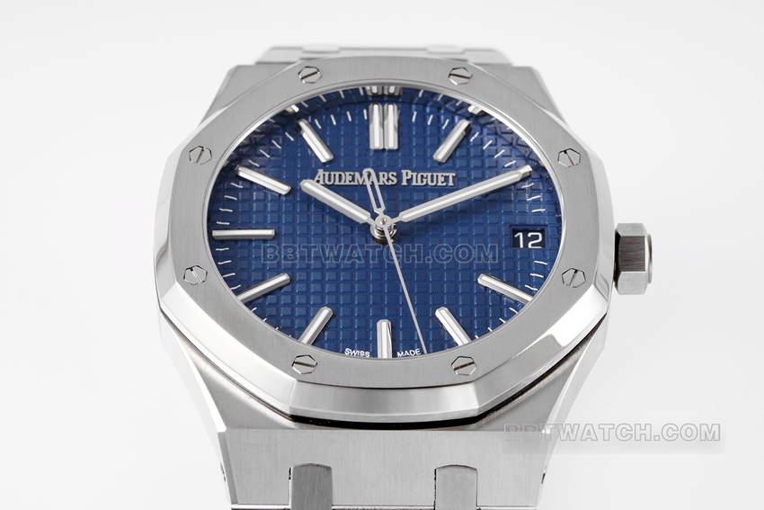 APS factory Audemars PiguetRoyal Oaktop-tier replicablue dialsteel bracelet model 15510ST.OO.1320ST.06front live photo