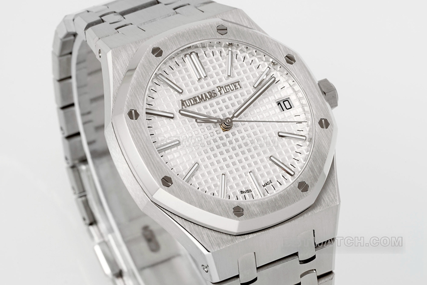 APS factory Audemars PiguetRoyal Oak1:1super clonesilver dialsteel bracelet model 15510ST.OO.1320ST.08front live photo