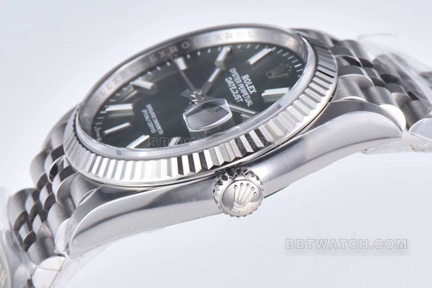 C factory rolex logbook super A imitation green disk 36mm five compartment link m126234-0051 side actual photo