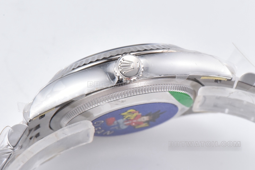 C factory rolex logbook super A imitation green disk 36mm five compartment link m126234-0051 side actual photo