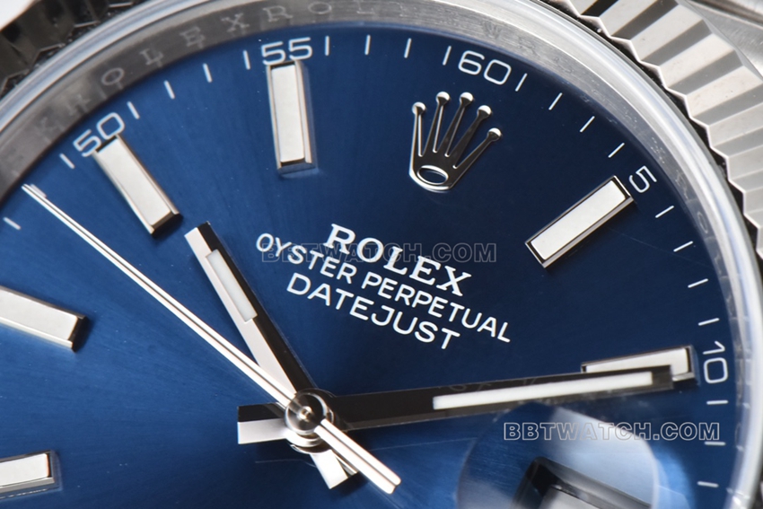 C factory Rolex log super cloneblue dial41mm five row link m126334-0002front live photo