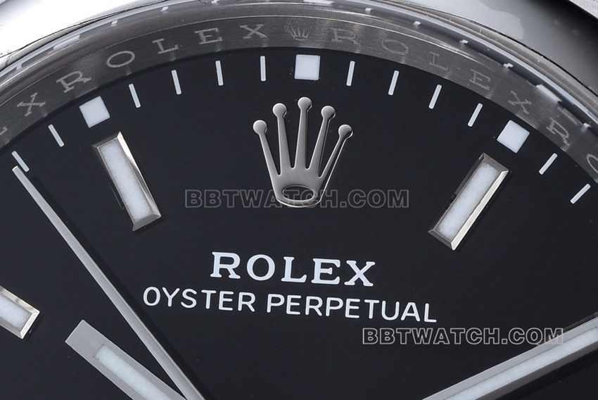 Factory C Rolex Oyster Perpetual top-tier 1:1super clone41mmblack dialm124300-0002front live photo