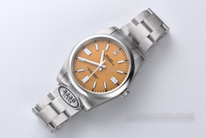 Factory C Rolex Oyster Perpetual super clone41mm yellow plate m124300-0004front live photo