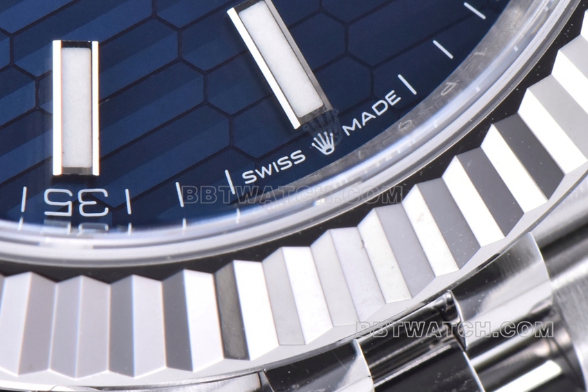 C factory Rolex log 1:1super water ripple blue dial five grid chain m126334-0032front live photo