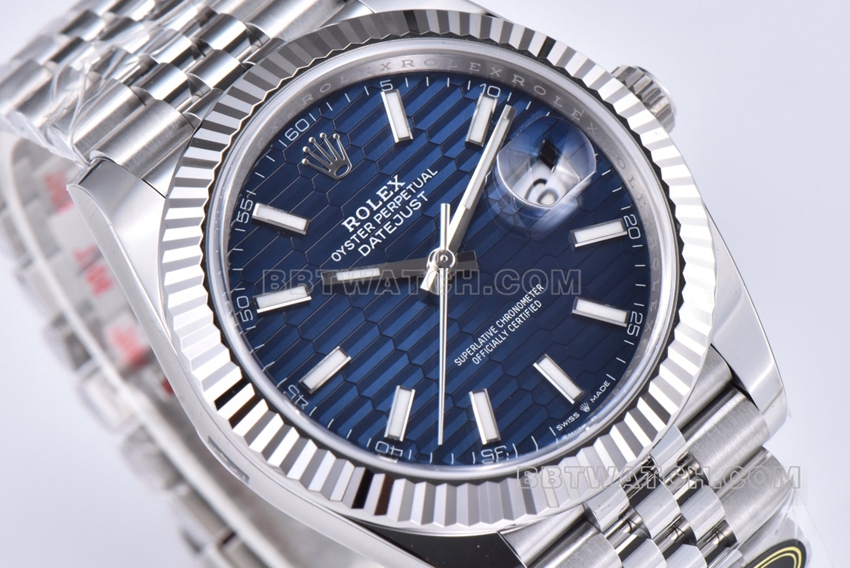 C factory Rolex log 1:1super water ripple blue dial five grid chain m126334-0032front live photo