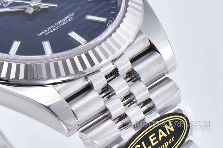 C factory Rolex log 1:1super water ripple blue dial five grid chain m126334-0032front live photo