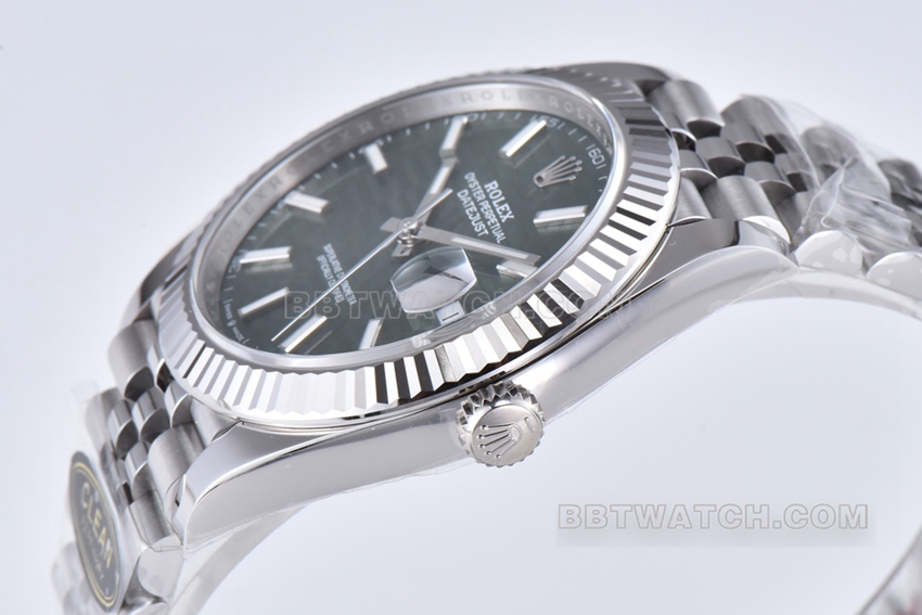 C factory Rolex log water ripple green dial five grid chain m126334-0030side live photo