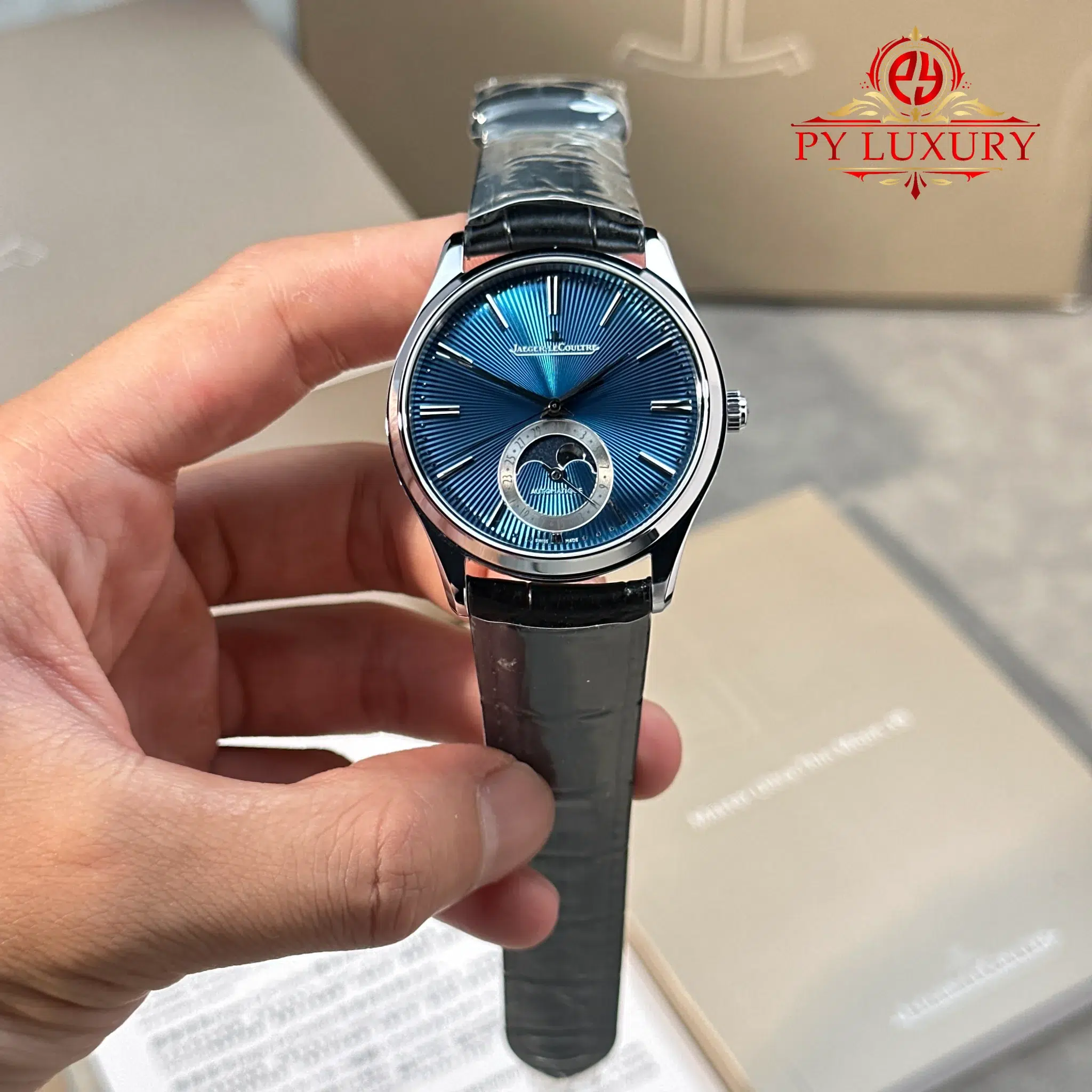 Jaeger-LeCoultre Master Ultra Thin Moon Enamel Q13635E1 Blue Dial Leather Strap Best Replica JJF 39mm