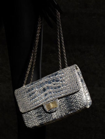 Sac à rabat en alligator réédition Chanel 2.55