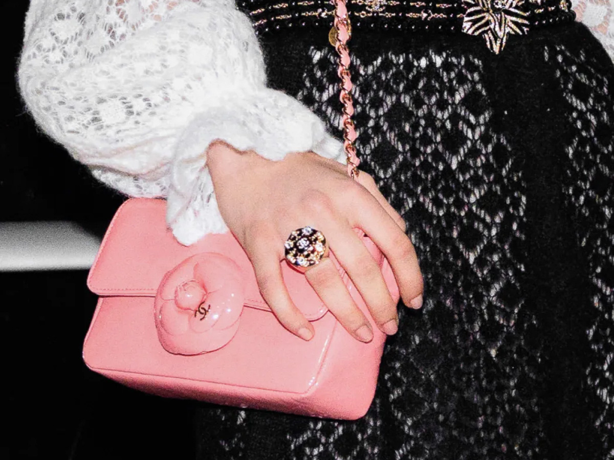Chanel automne 2023 est une exploration des codes éternels de la maison