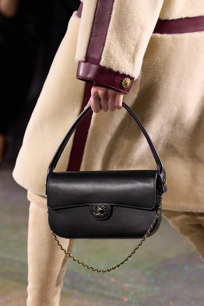 CHANEL FALL WINTER 2026 RUNWAY BAGS 29