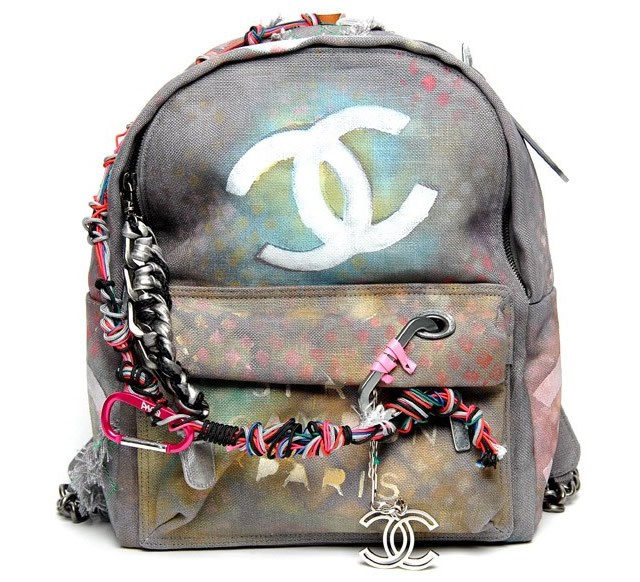 Le sac à dos de l'école d'art de Chanel coûtera 3 400 $
