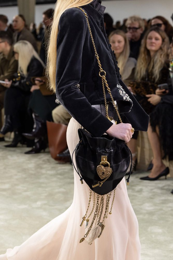 Chloe Fall 2025 17