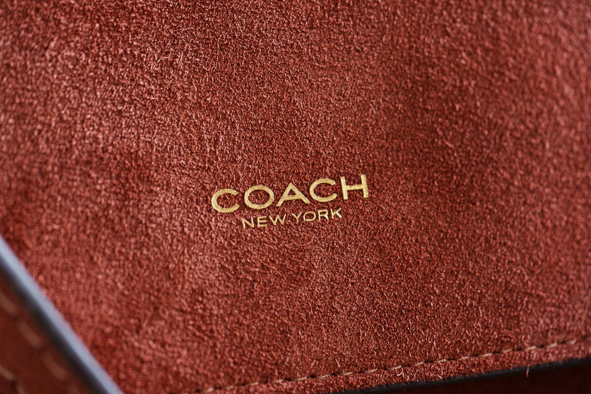 Coach Chelsea Logo Detail