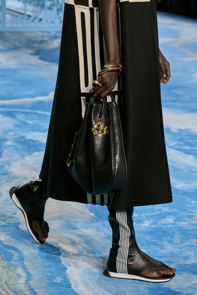 Dior Spring 2025 Runway Bags Review 15