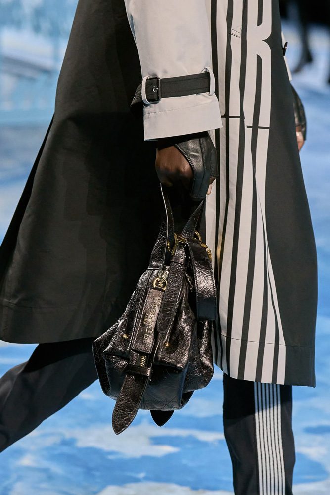 Dior Spring 2025 Runway Bags Review 23