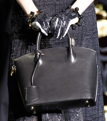 Louis Vuitton 9