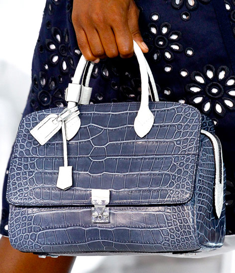 Louis Vuitton 19