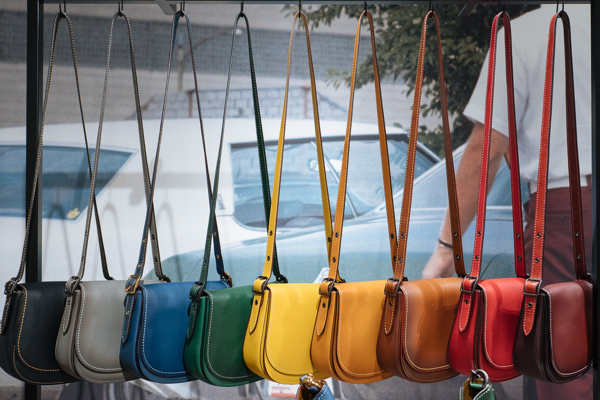 Votre premier aperçu de la collection de sacs à main et d'accessoires pré-printemps 2017 de Coach