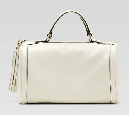 Gucci obtient le blanc d'hiver exactement comme il faut
