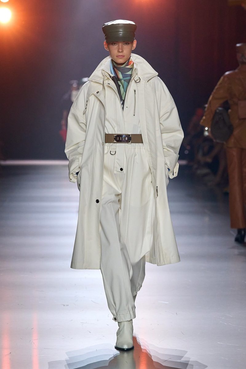Herm&egrave;s AW24 Look 41. Photo via Vogue.com. 