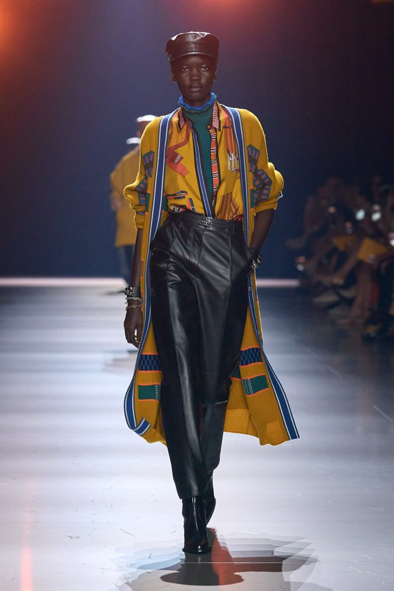 Herm&egrave;s AW24 Look 5. Photo via Vogue.com.