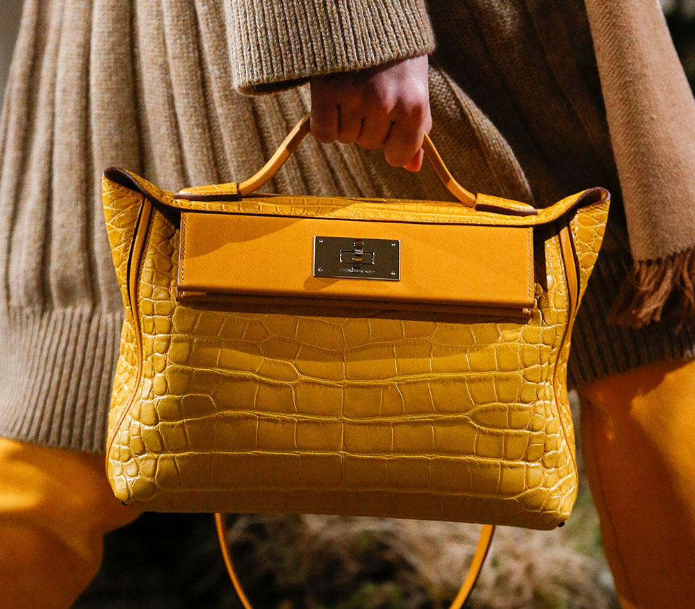 Hermès prend des décisions curieuses avec ses sacs de défilé pré-automne 2018