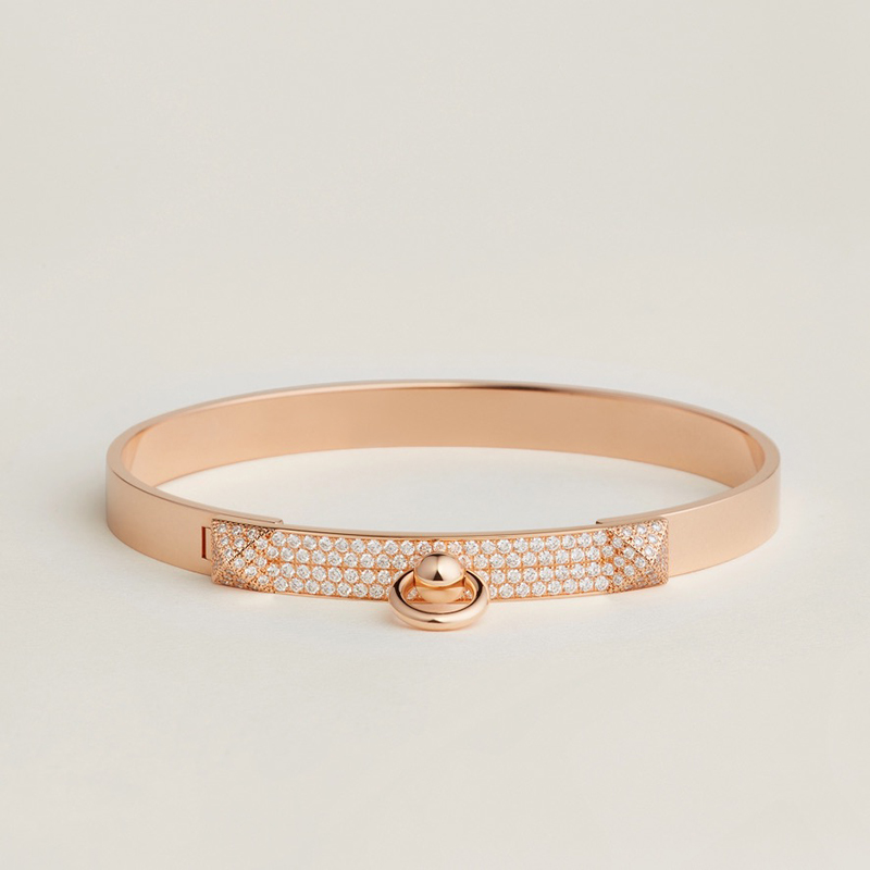 Collier de Chien Bracelet, Small Model, in Rose Gold set with 130 diamonds, Interior circumference: 6.4