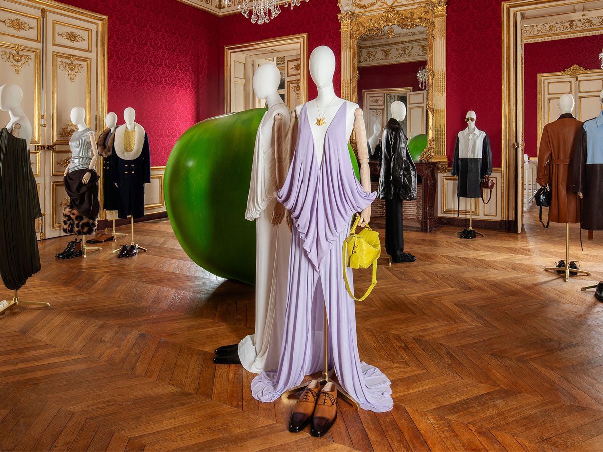 Did Jonathan Anderson Just Bid An Artful Farewell With Loewe's Fall 2025 Presentation?