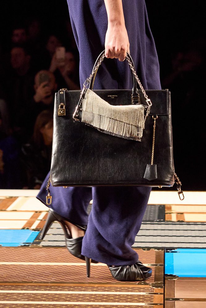 Louis Vuitton Spring 2025 Runway Bags 32