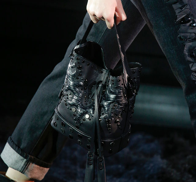 Marc Jacobs' Last Show At Louis Vuitton Was An All Black Swan Song