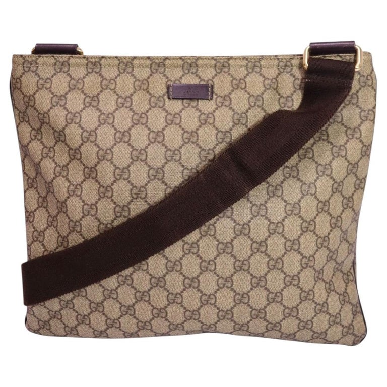 Gucci GG Supreme Canvas Messenger Bag