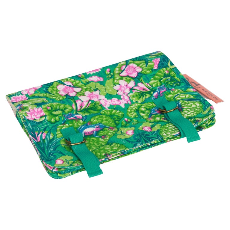 Hermès Vintage Frogs Toile Green Clutch