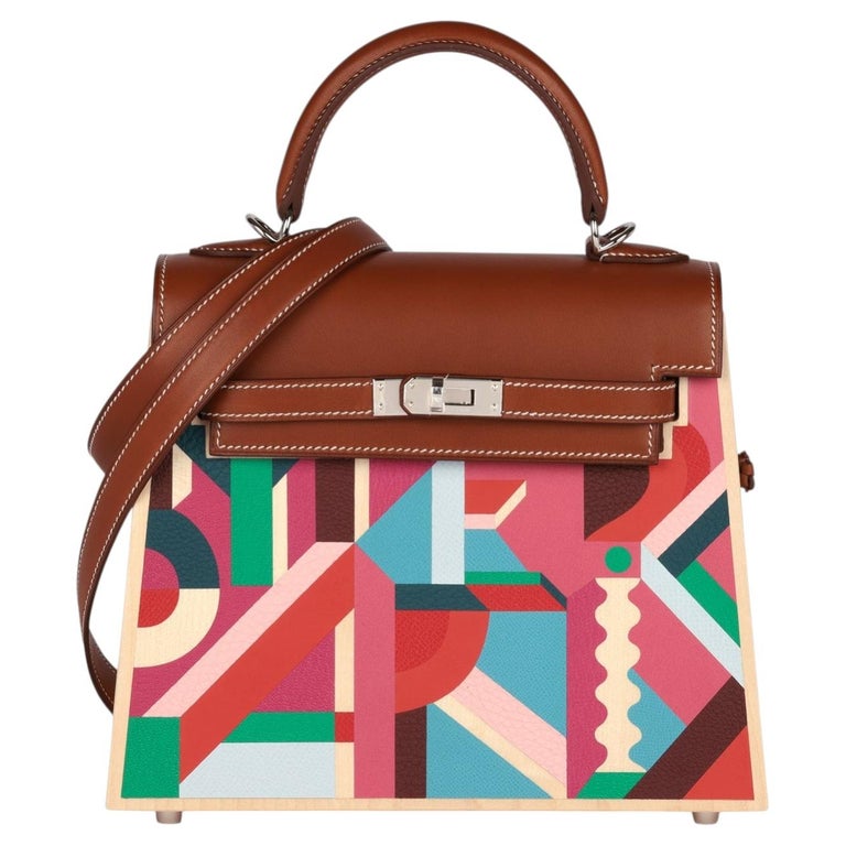 Hermès Fauve Barenia Leather & Beechwood Perspective Cavalière Kelly Wood 22cm