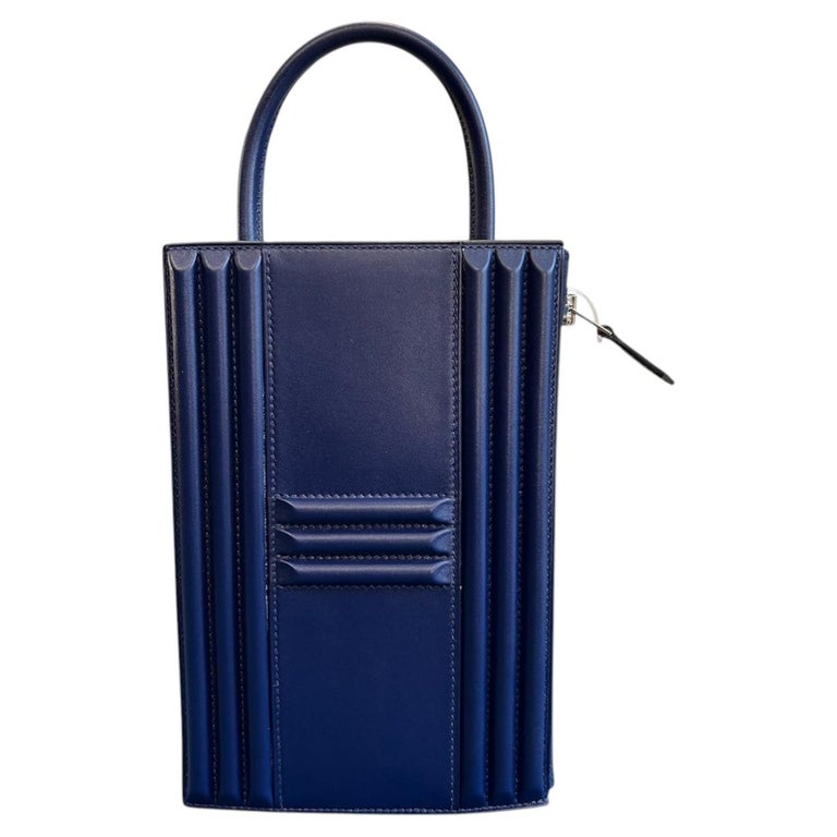 Hermès Kelly Cadena Handbag in blue Tadelakt leather