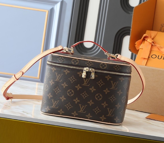 Louis Vuitton Reissue Monogram Canvas Nice BB M42265