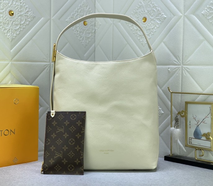 Louis Vuitton Reissue Low Key MM In Quartz White