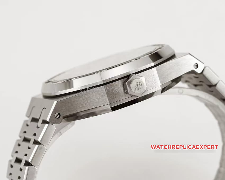 Audemars PiguetRoyal Oak1:1super clone blue plaid platediamond bezeltourbillon26535PTside live photo