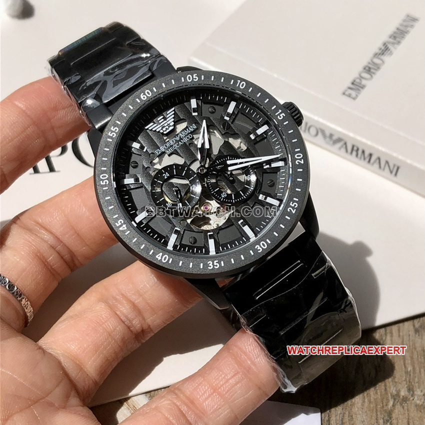 Armani top-tier 1:1high-quality replica black hollow disc steel bracelet front live photo