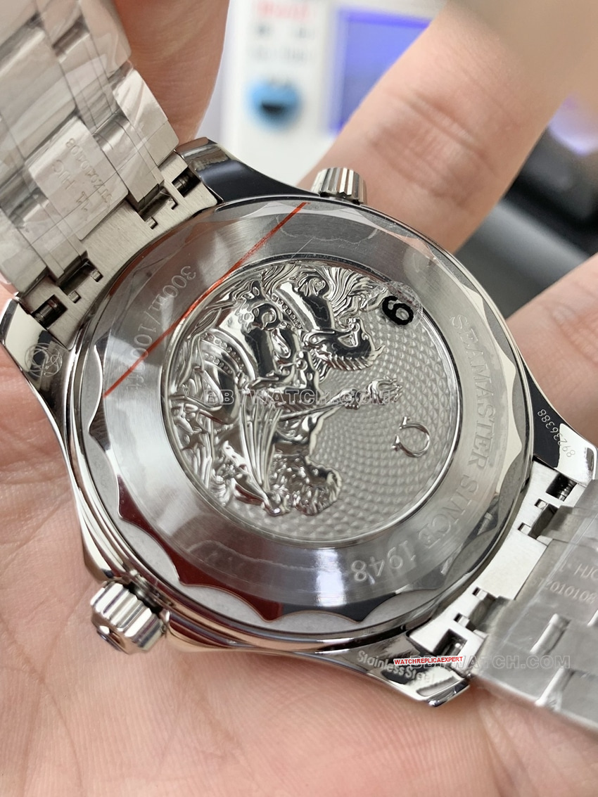 VS FactoryOmegaSeamastertop-tier replica blue gradient disk 210.30.42.20.03.003caseback live photo