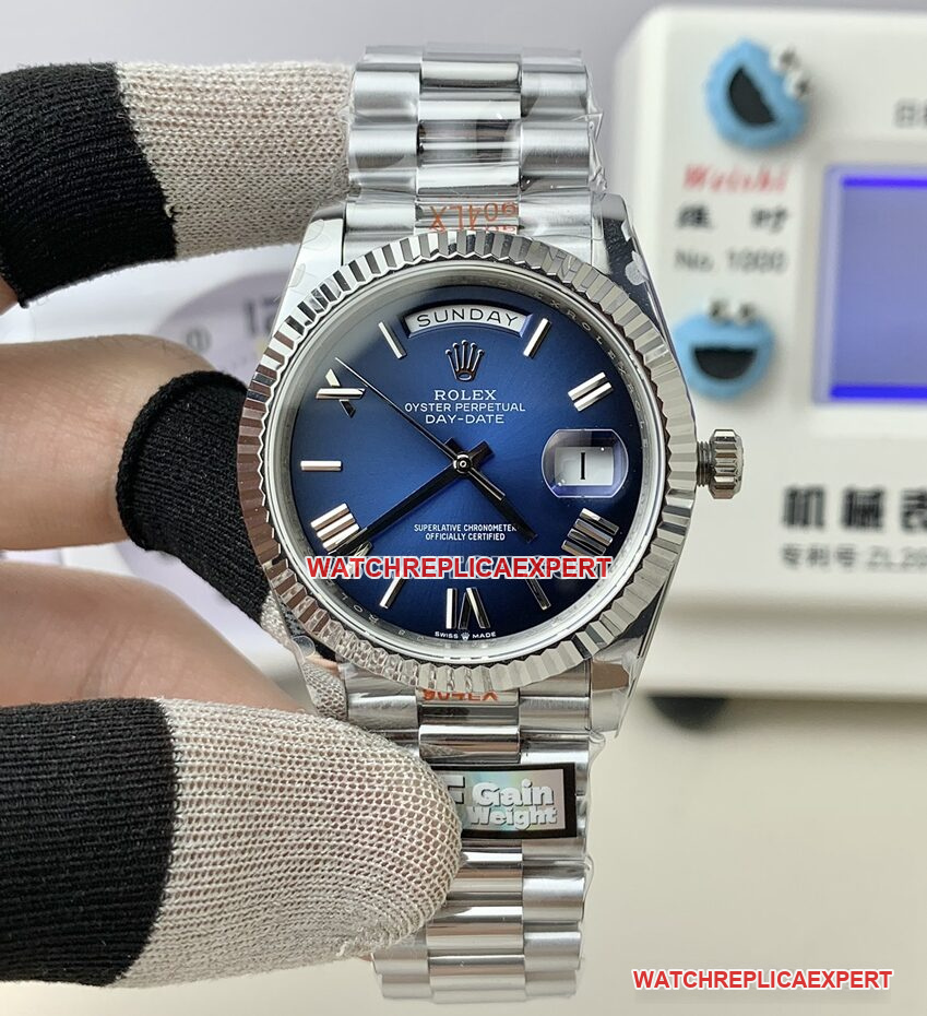 QF Factory Rolex Day Date Super A Super Clone Original Factory Wochenkalender Farbverlauf Blaues Zifferblatt Mechanische Uhr m228239-0076