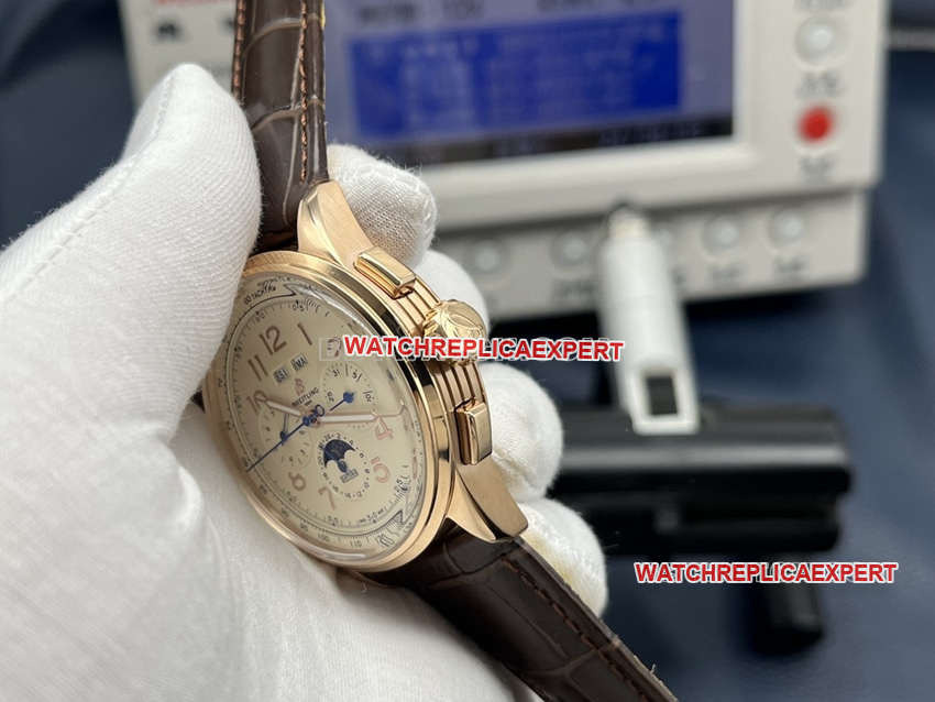 GF FactoryBreitling 1:1 super clonesilver dial annual calendar RB2510371G1P1side live photo